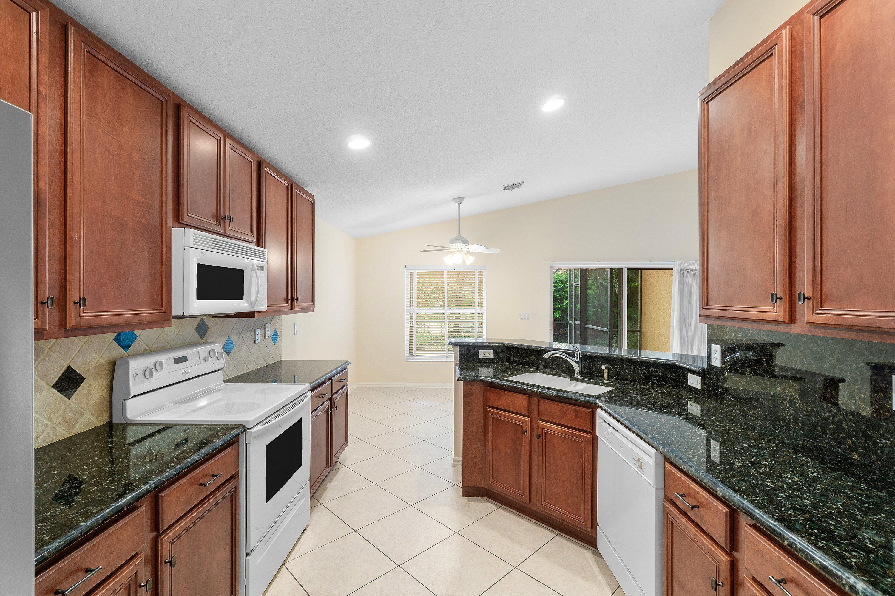 12024 Roma Road, Boynton Beach, FL 33437, Boynton Beach - Photo 2
