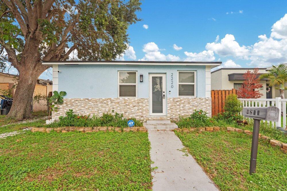 2220 HOPE Street, Hollywood, FL 33020, Hollywood