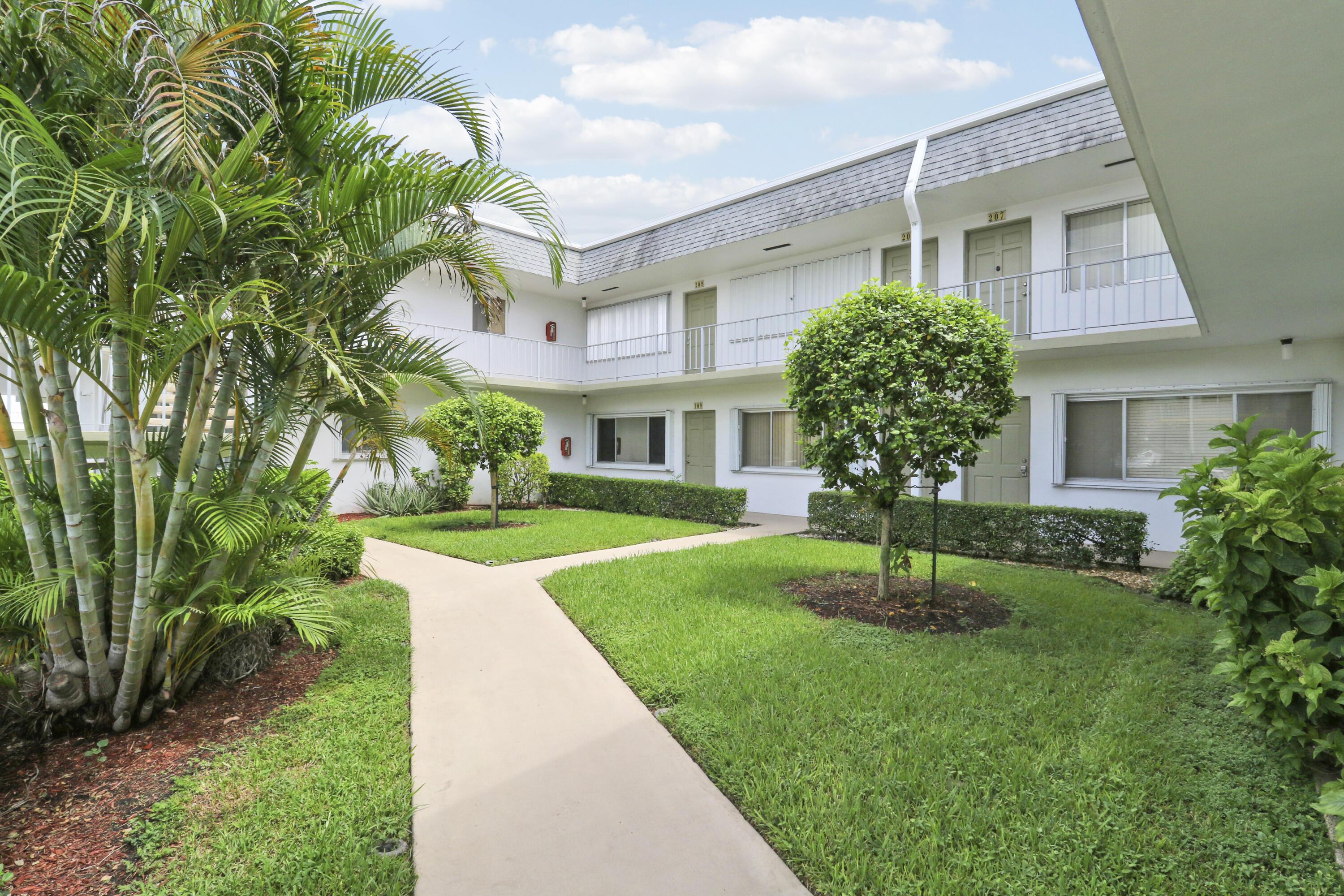 3040 LAKE OSBORNE Drive 109, Lake Worth Beach, FL 33461, Lake Worth Beach - Photo 2