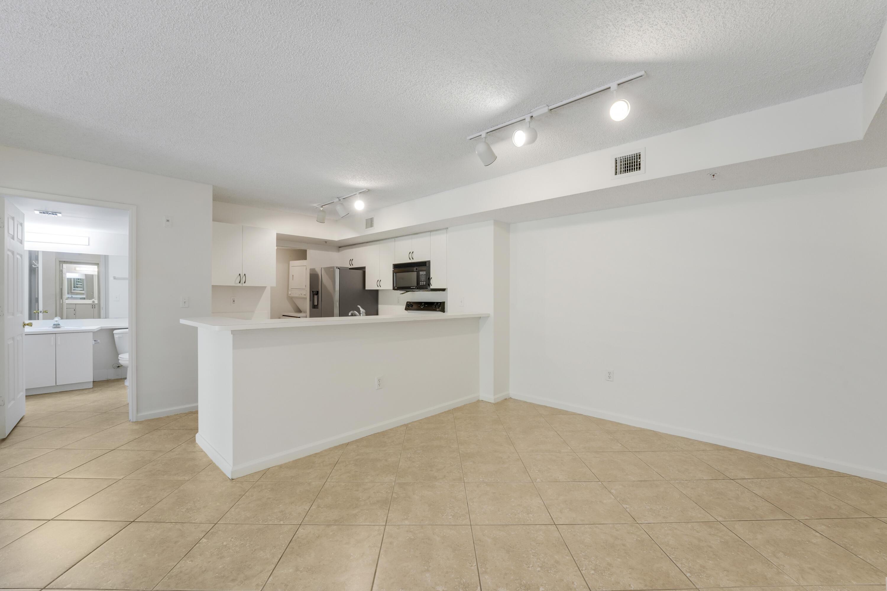 278 VILLAGE Boulevard 8106, Tequesta, FL 33469, Tequesta - Photo 2