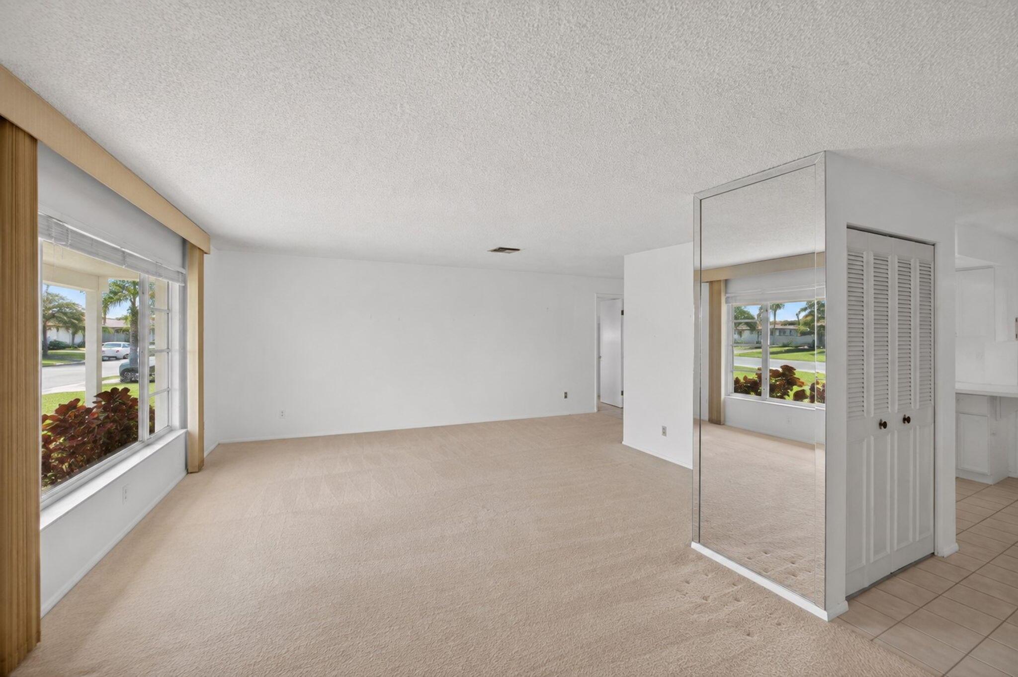 10304 NW 80th Drive, Tamarac, FL 33321, Tamarac - Photo 5