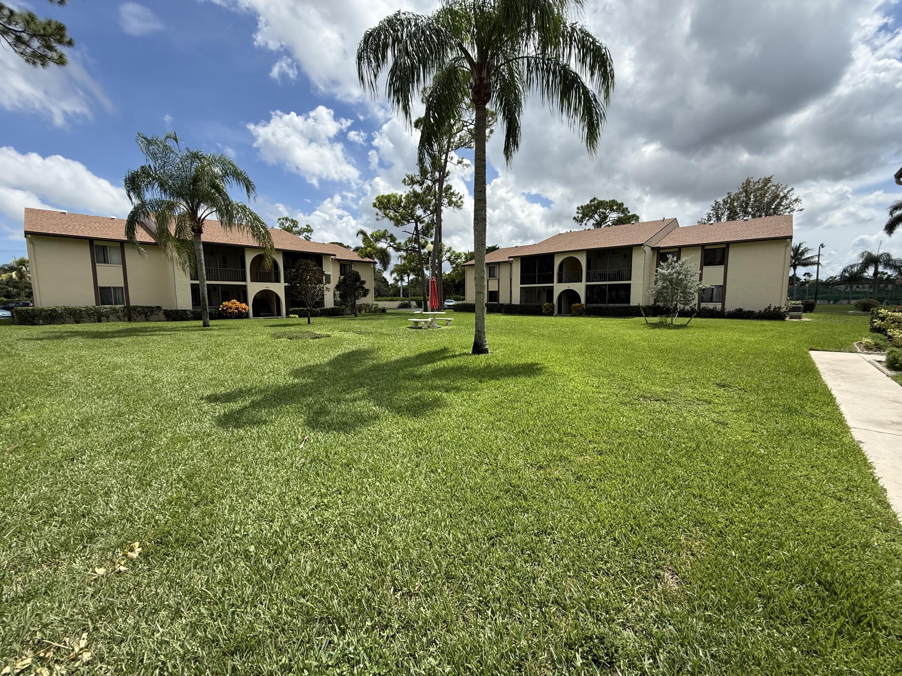 304 Knotty Pine Circle B-2, Greenacres, FL 33463, Greenacres - Photo 3