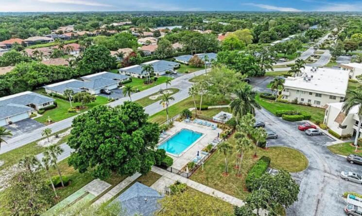 7211 W COUNTRY CLUB Drive N 135, Sarasota, FL 34243, Sarasota - Photo 2