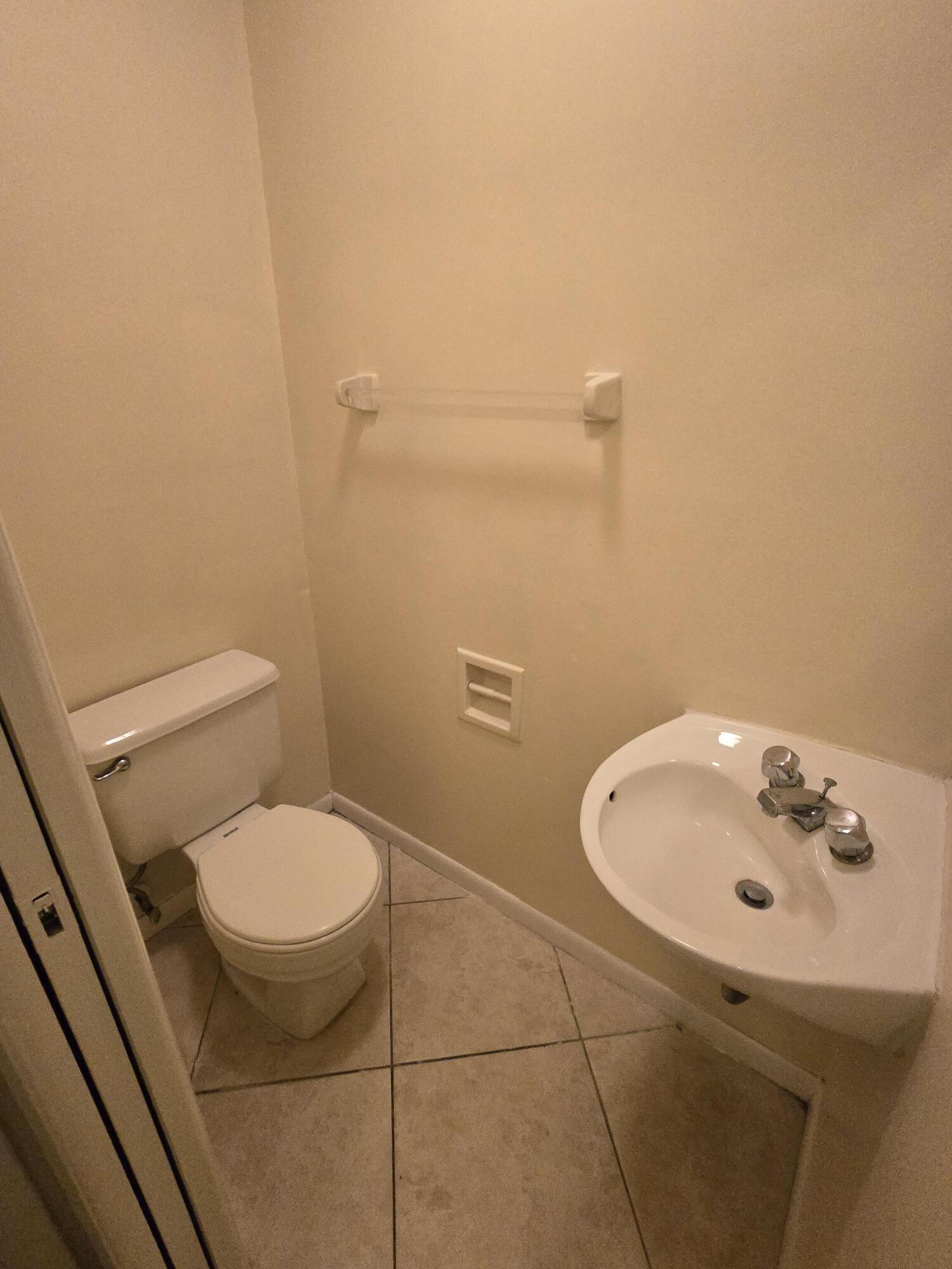 2013 OLEANDER Boulevard A, Fort Pierce, FL 34950, Fort Pierce - Photo 3