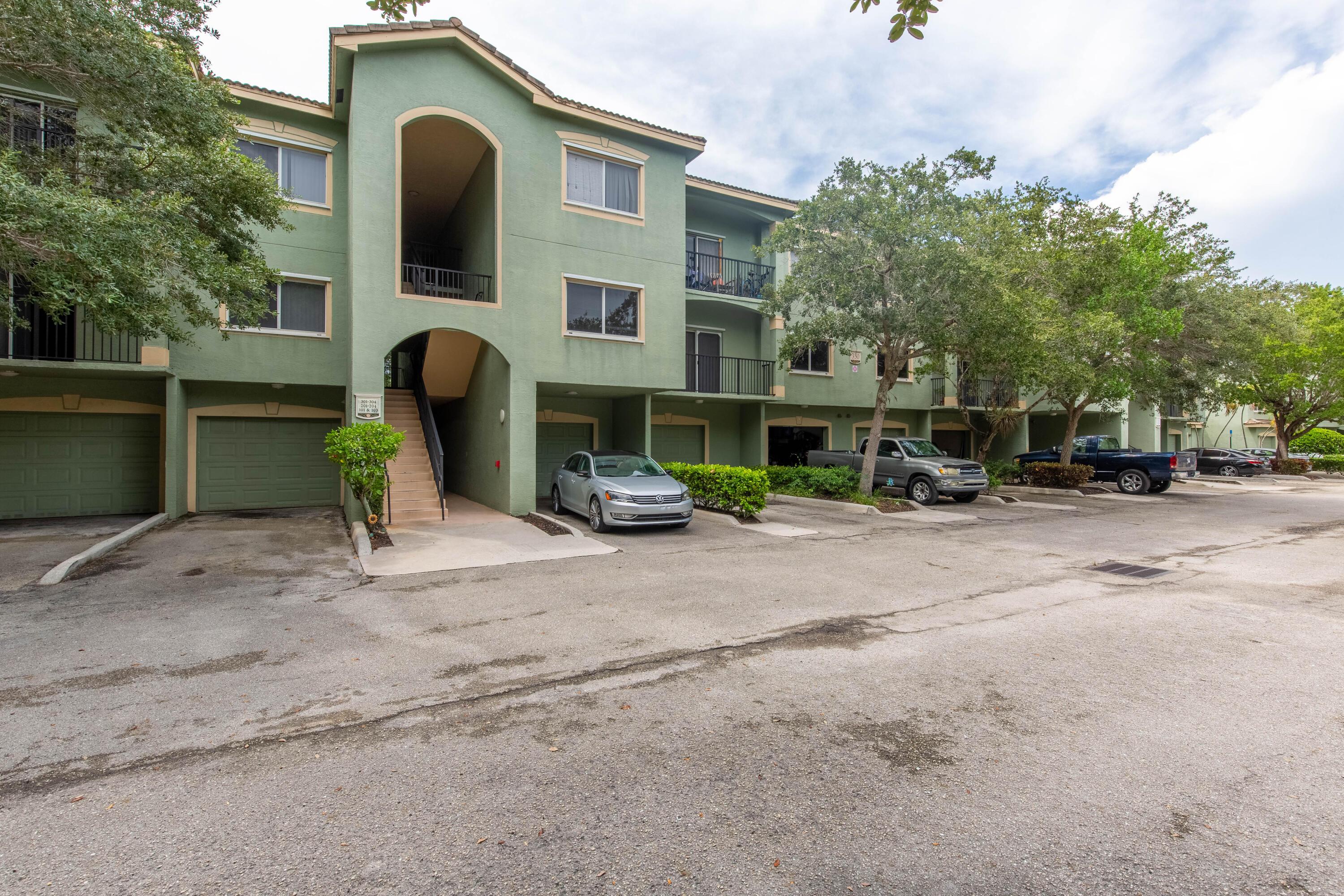 350 Crestwood Circle 203, Royal Palm Beach, FL 33411, Royal Palm Beach