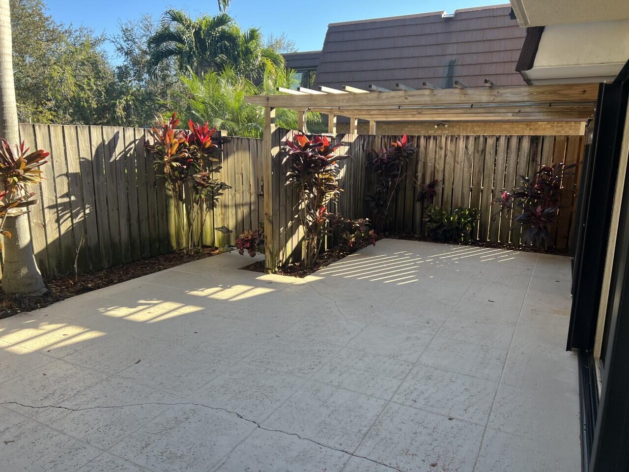 2004 20th Lane, Palm Beach Gardens, FL 33418, Palm Beach Gardens - Photo 3