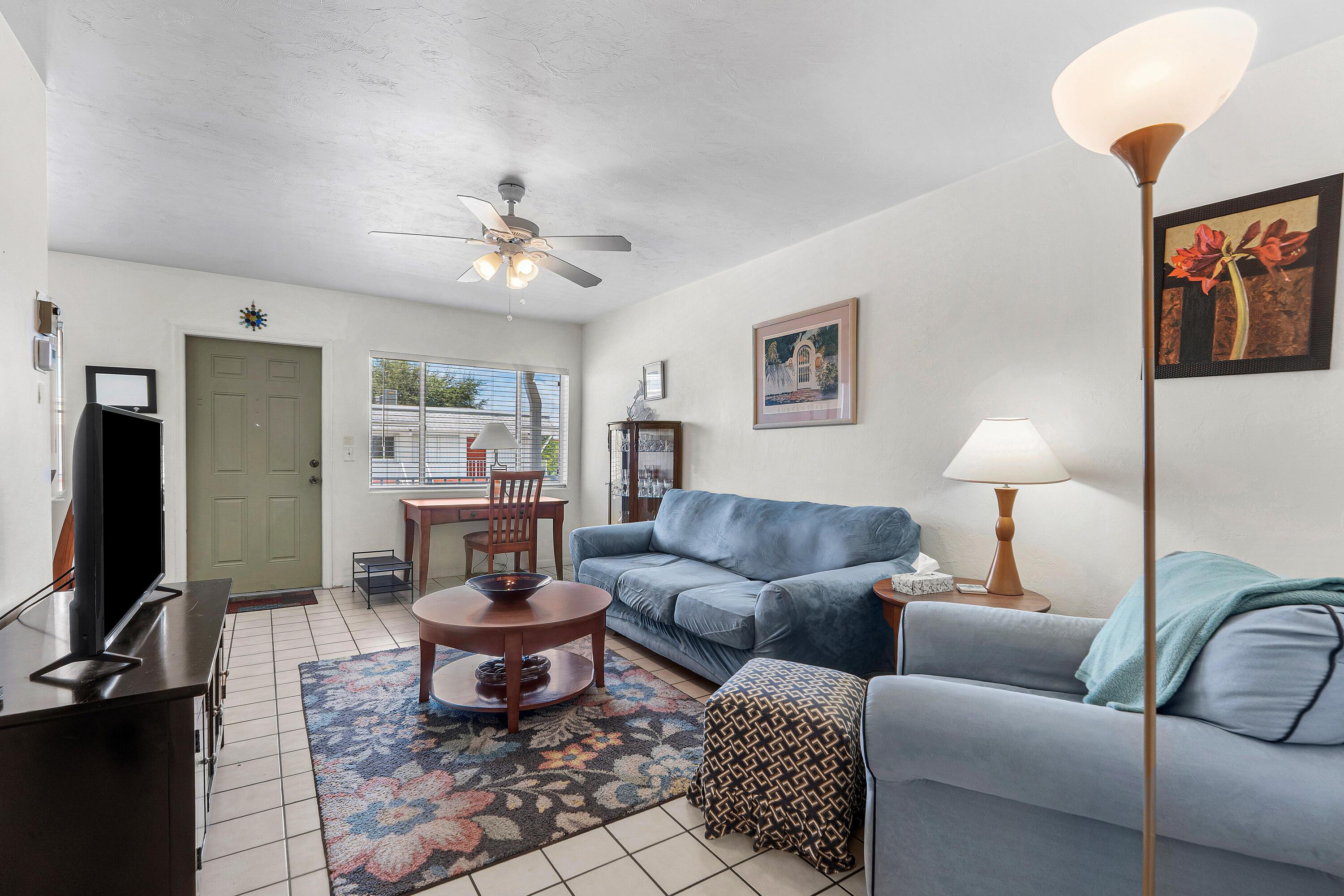 3160 Lake Osborne Drive Bldg 6 unit 206, Lake Worth Beach, FL 33461, Lake Worth Beach - Photo 5