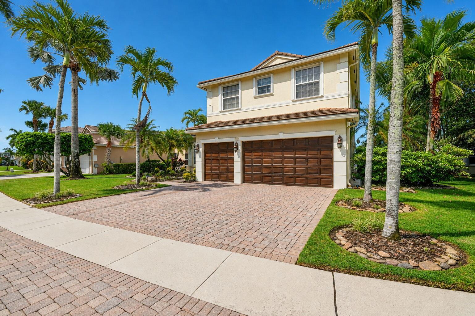 6839 Houlton Circle, Lake Worth, FL 33467, Lake Worth - Photo 2