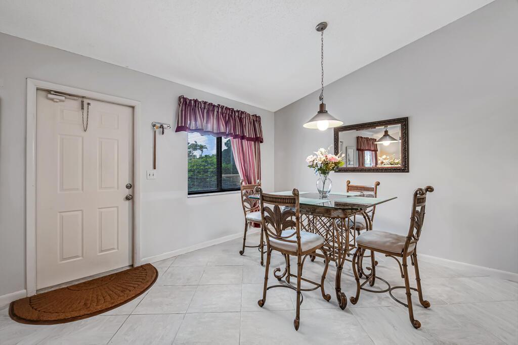 815 Andrew Redding Road 202, Lantana, FL 33462, Lantana - Photo 4