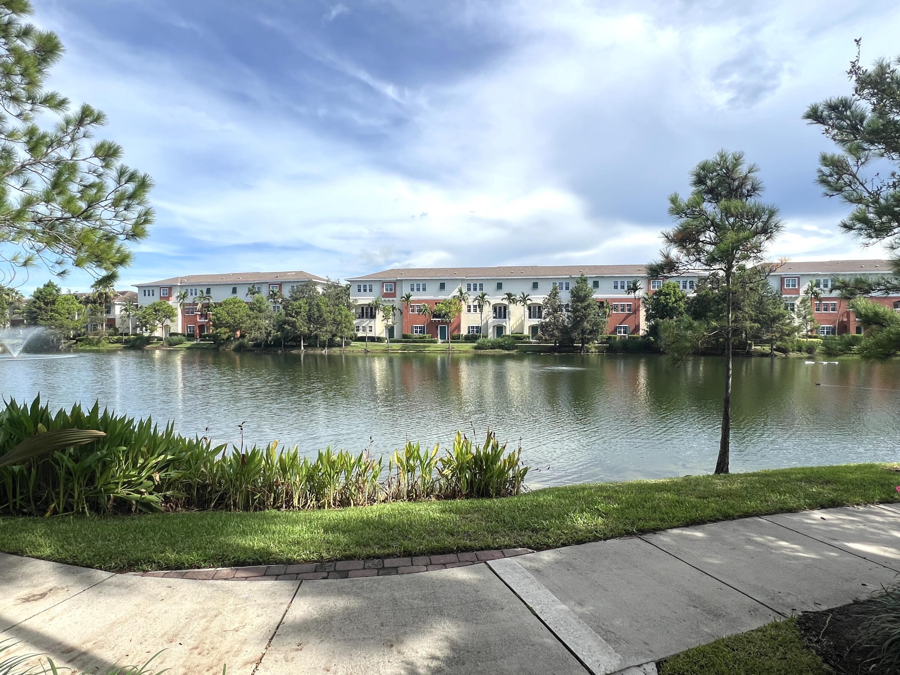 219 SW 7th Street, Pompano Beach, FL 33060, Pompano Beach - Photo 2