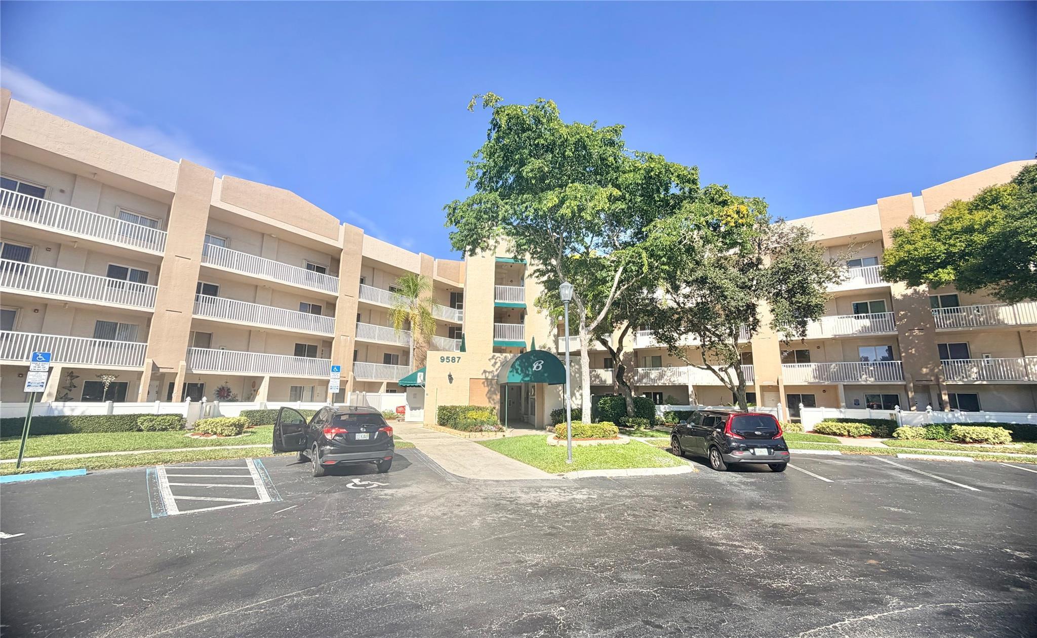 9587 WELDON Circle B204, Tamarac, FL 33321, Tamarac