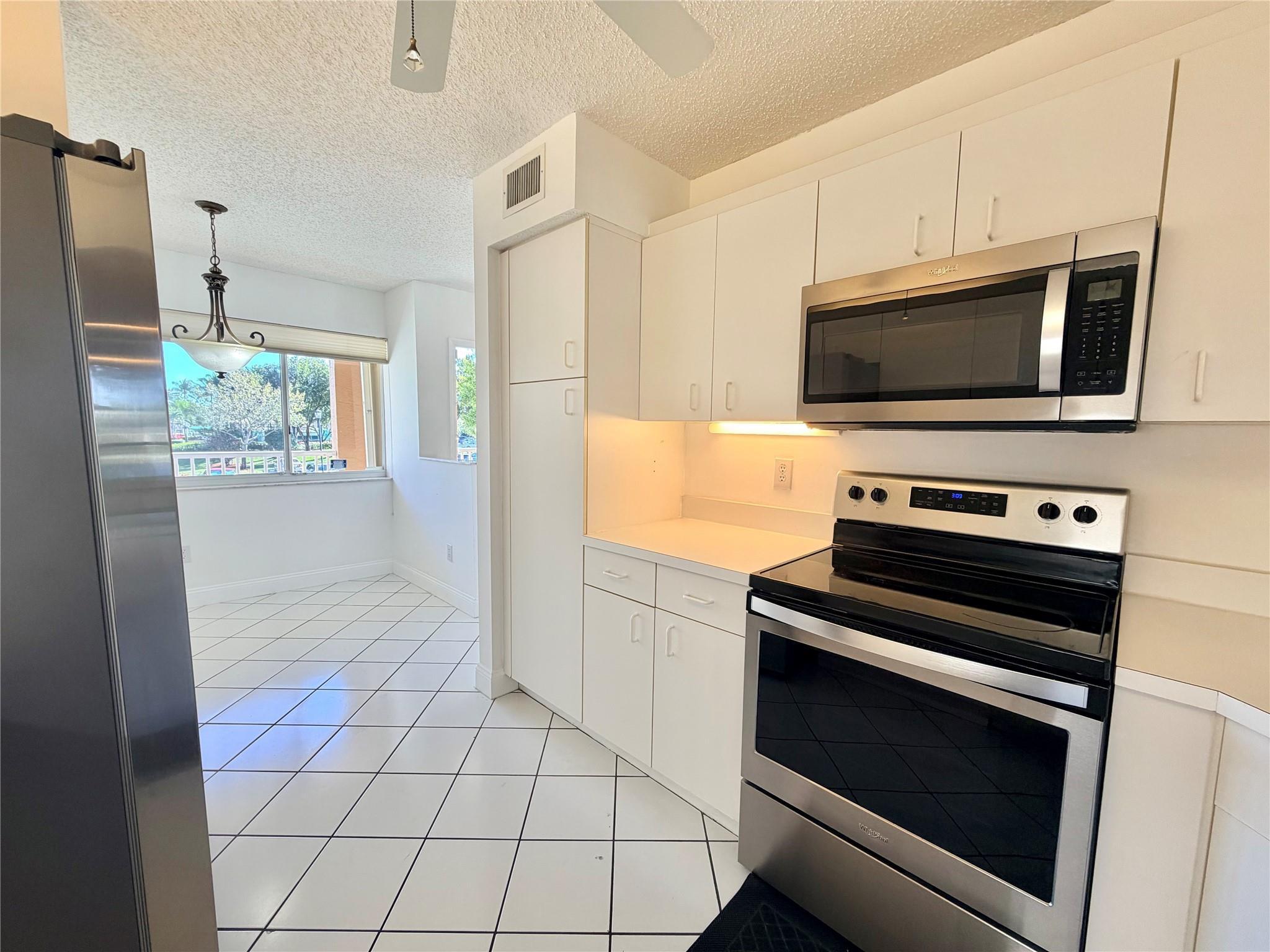 9587 WELDON Circle B204, Tamarac, FL 33321, Tamarac - Photo 4