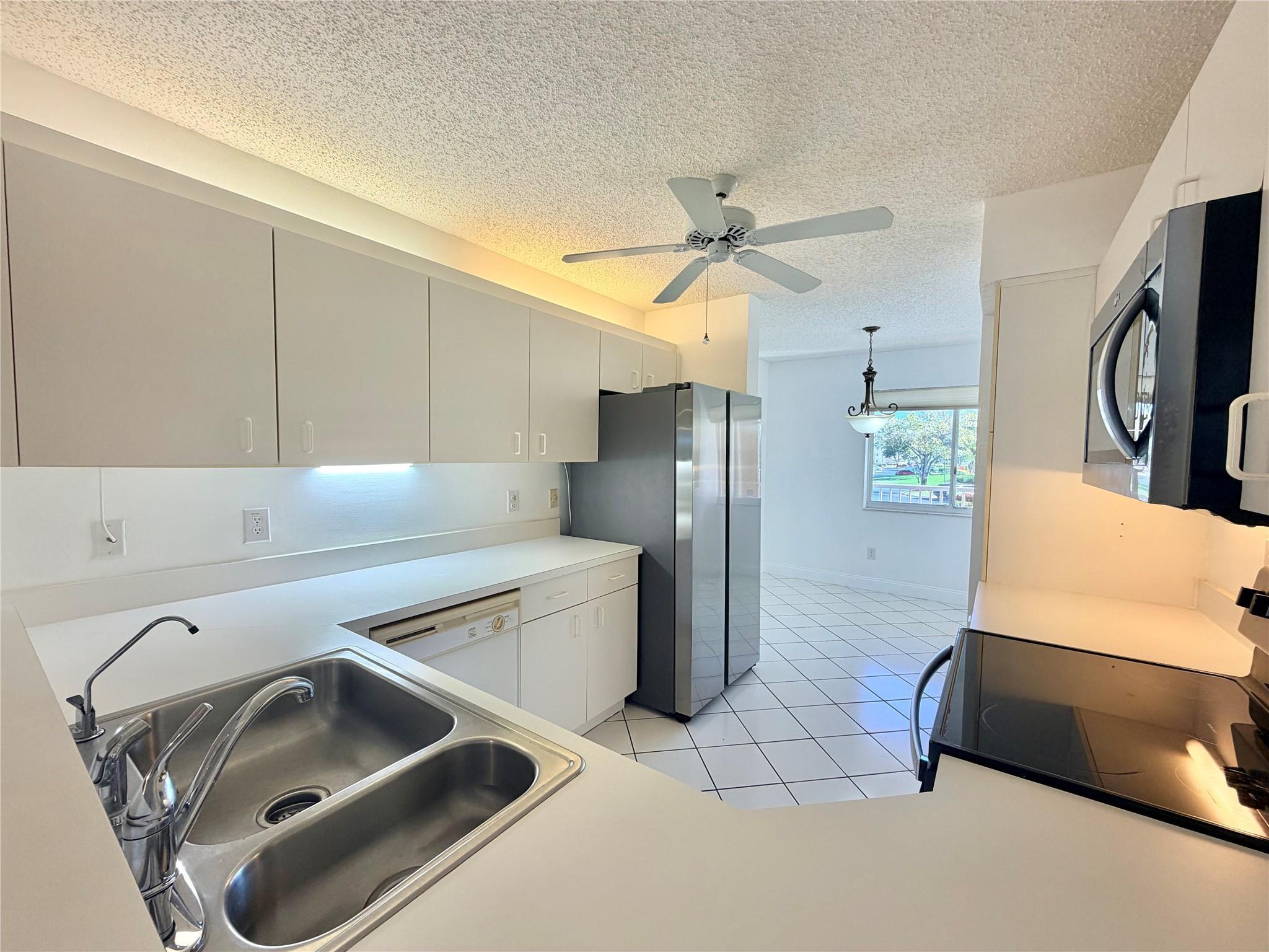 9587 WELDON Circle B204, Tamarac, FL 33321, Tamarac - Photo 5
