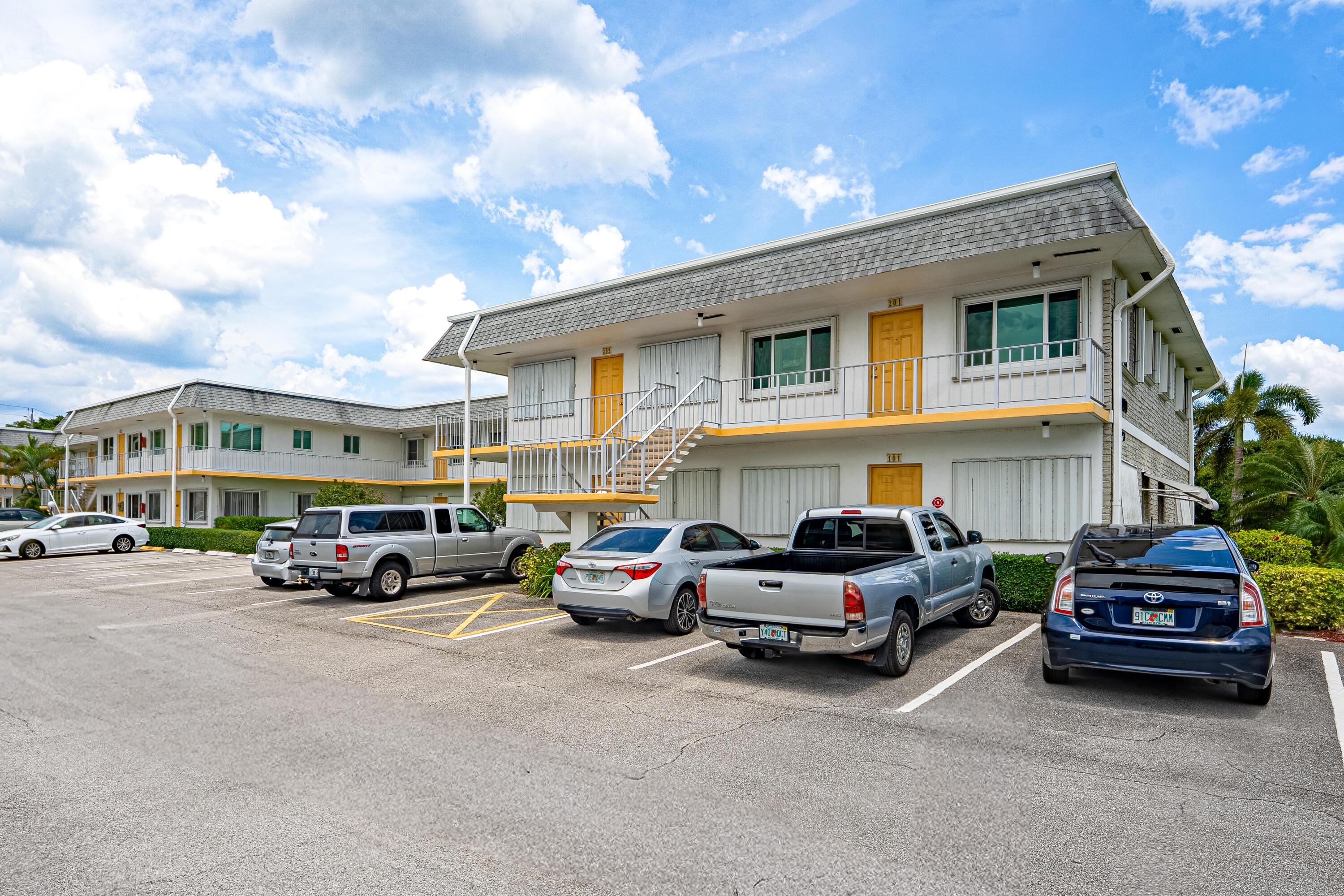 3120 Lake Osborne Drive Bldg 7 Unit 106, Lake Worth Beach, FL 33461, Lake Worth Beach