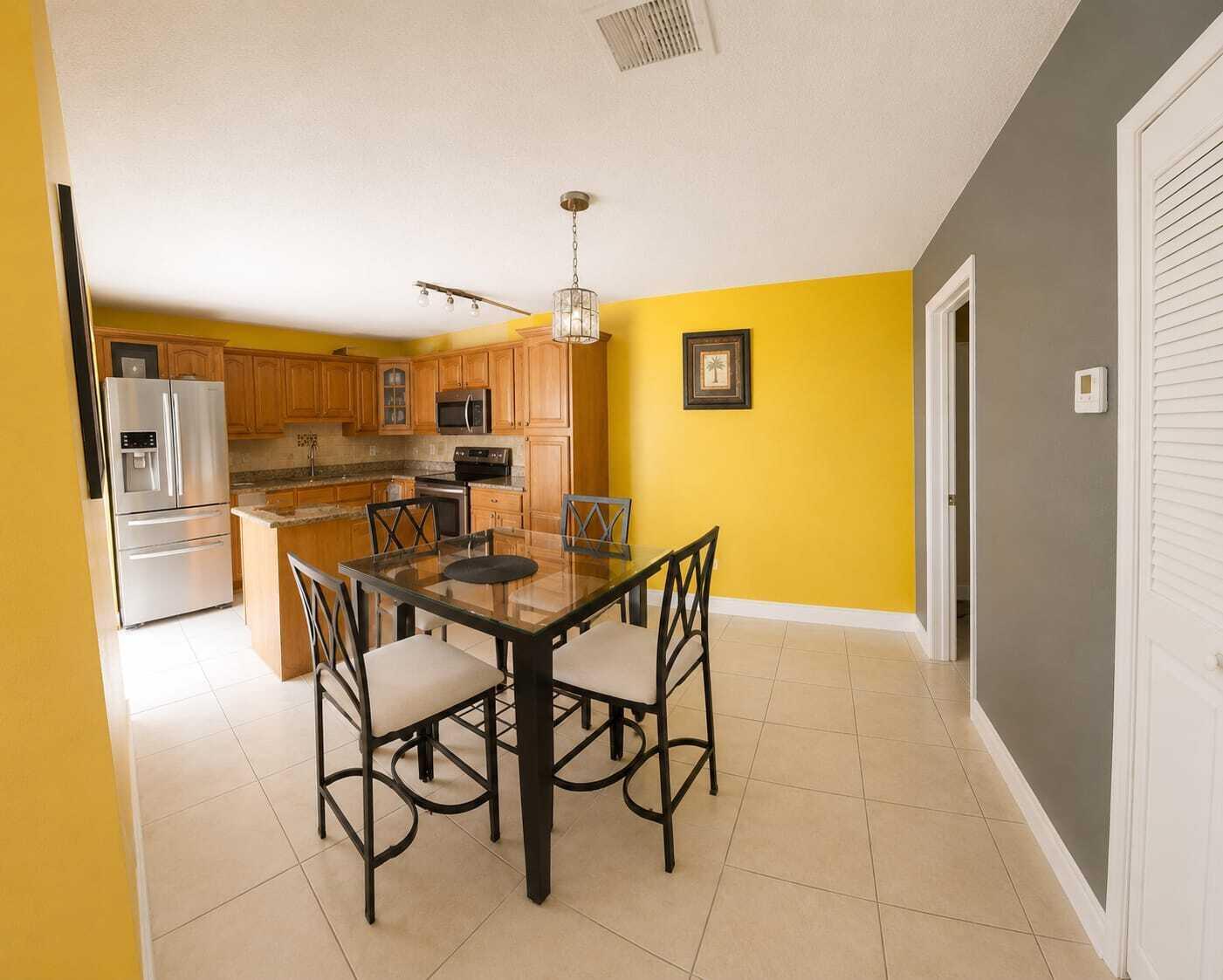 219 LAKE ARBOR Drive 219, Palm Springs, FL 33461, Palm Springs - Photo 2
