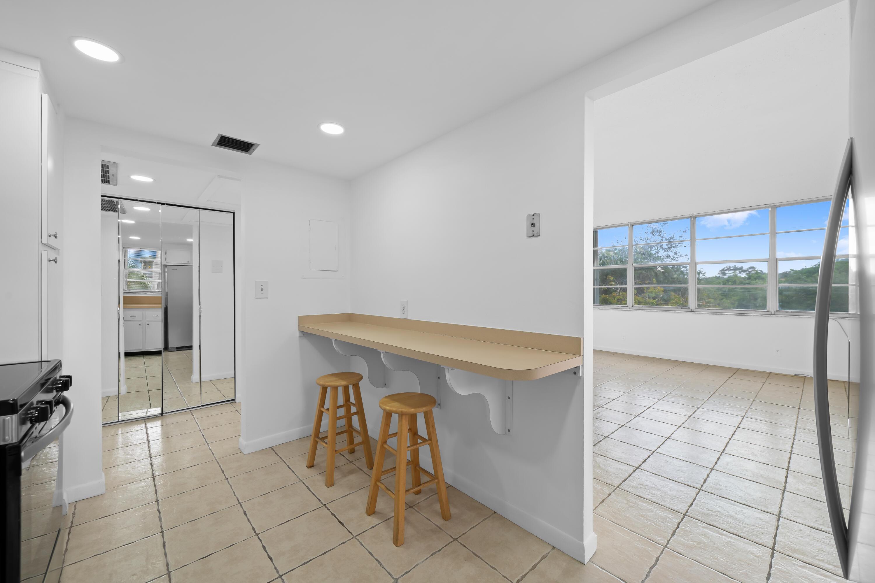 2781 TAFT Street 303, Hollywood, FL 33020, Hollywood - Photo 5
