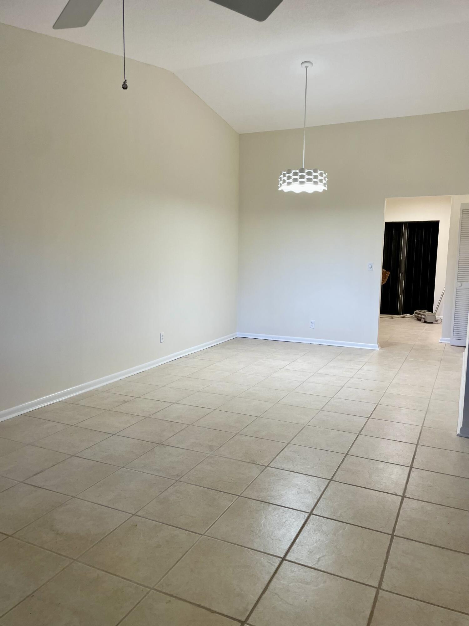 8094 SE Villa Circle, Hobe Sound, FL 33455, Hobe Sound - Photo 3