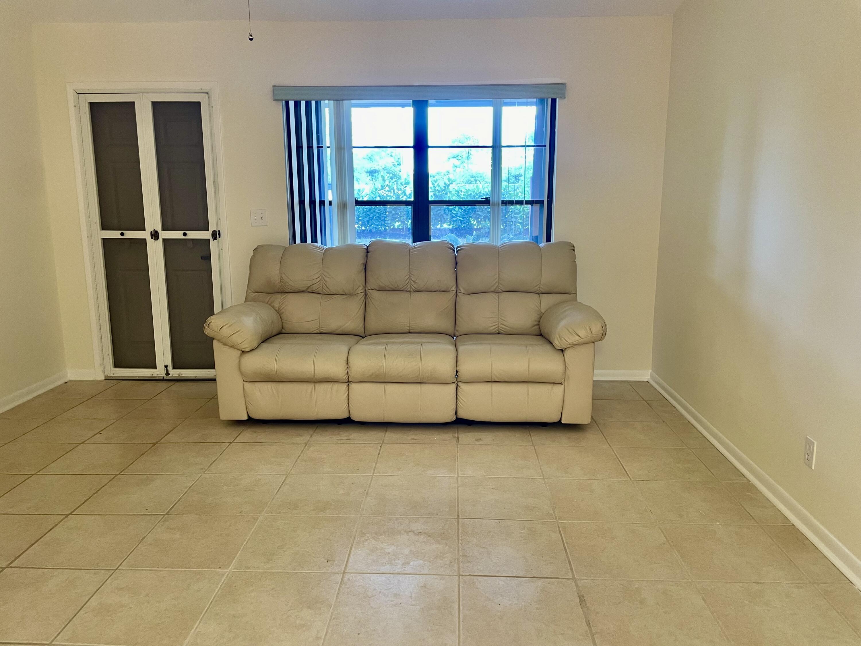 8094 SE Villa Circle, Hobe Sound, FL 33455, Hobe Sound - Photo 2