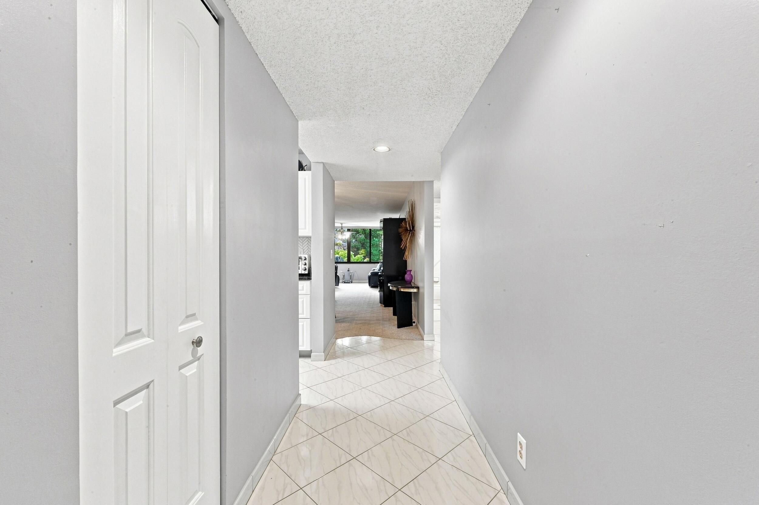 15075 WITNEY Rd #303, Delray Beach, FL 33484, Delray Beach - Photo 4