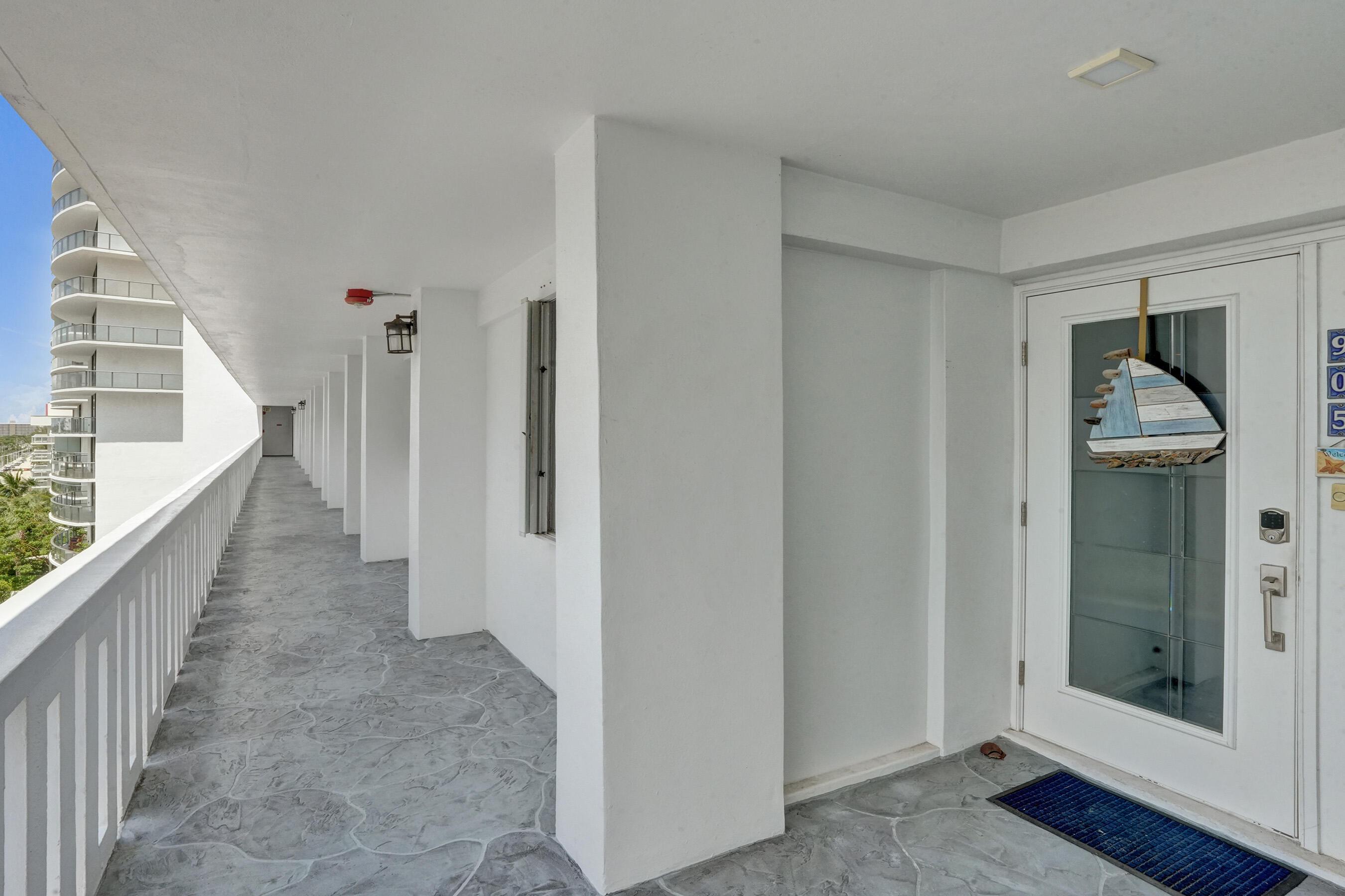 1012 N Ocean Boulevard 905, Pompano Beach, FL 33062, Pompano Beach - Photo 2