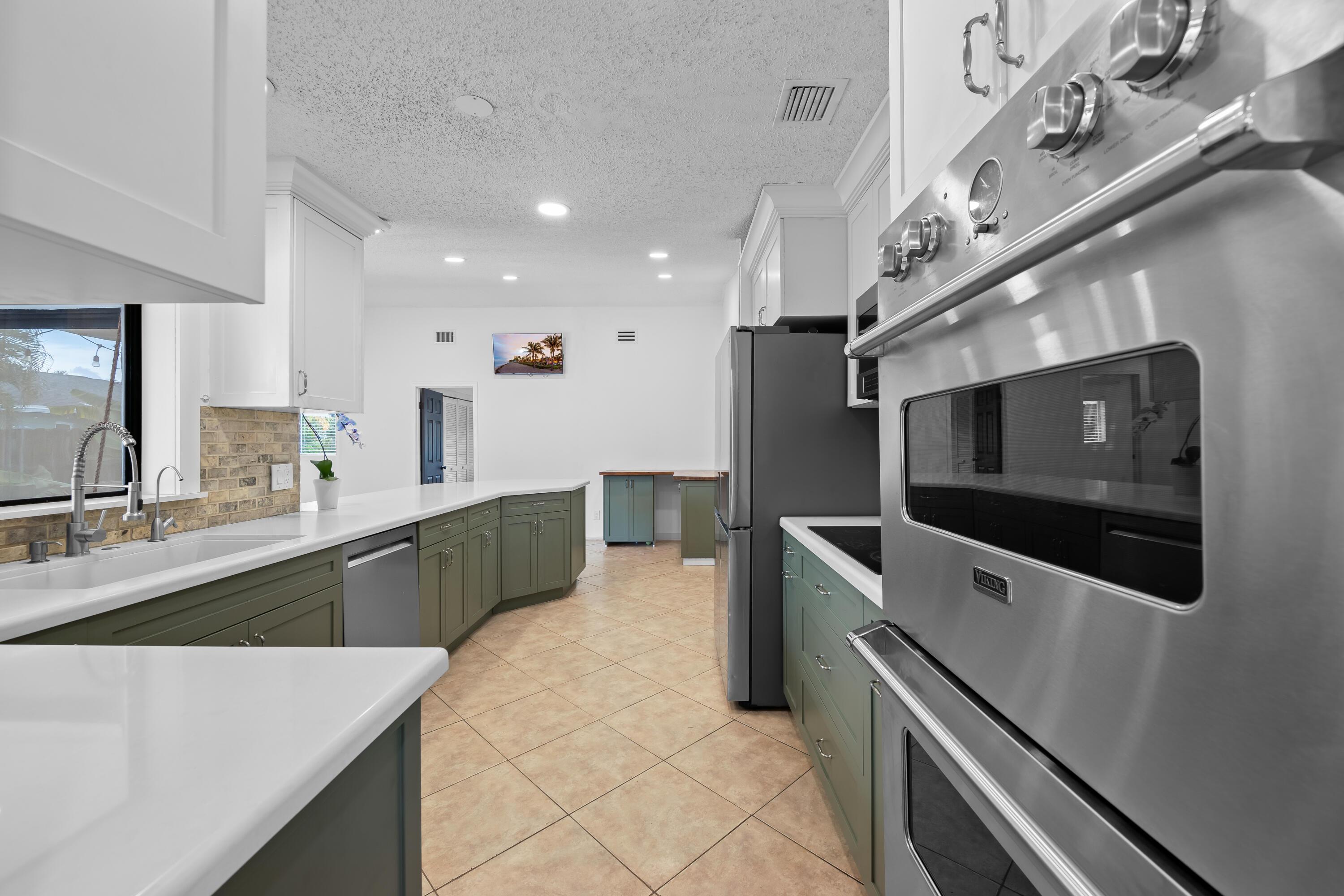 9965 NW 23RD Street, Coral Springs, FL 33065, Coral Springs - Photo 2