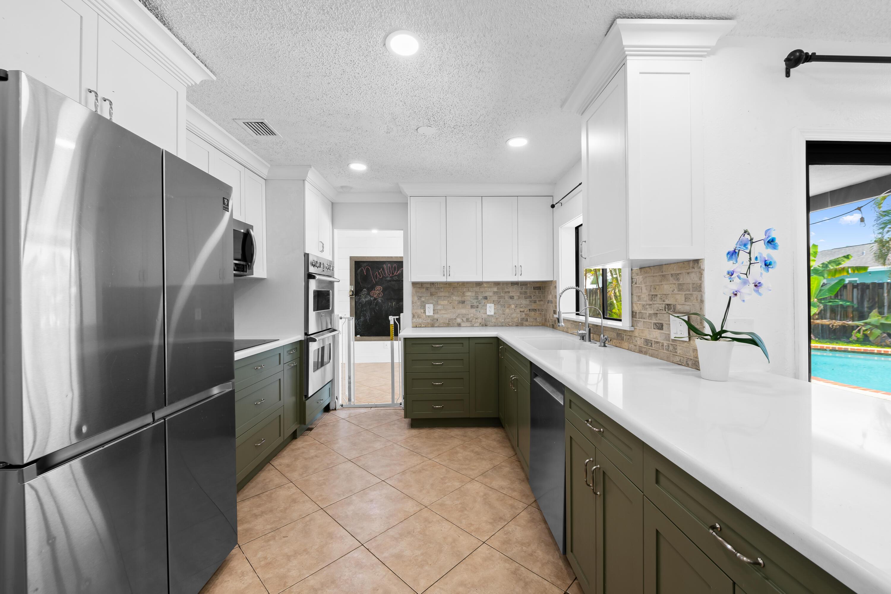 9965 NW 23RD Street, Coral Springs, FL 33065, Coral Springs - Photo 3