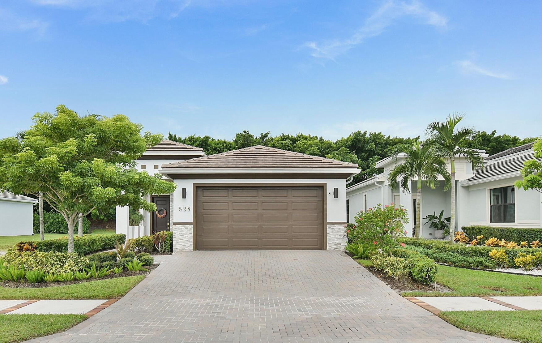 528 SE Fascino Circle SE, Port St. Lucie, FL 34984, Port St. Lucie