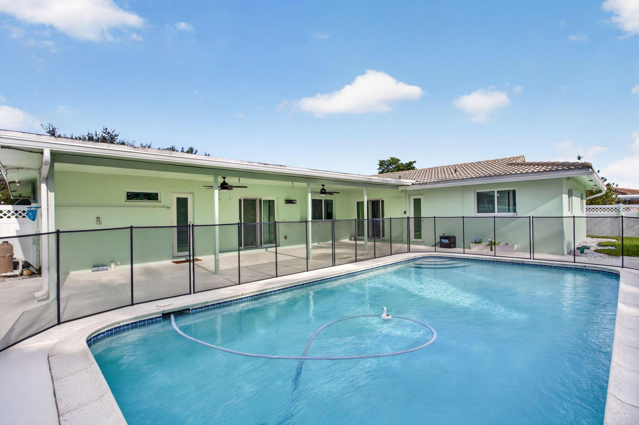 3731 NW 99th Avenue, Coral Springs, FL 33065, Coral Springs - Photo 2