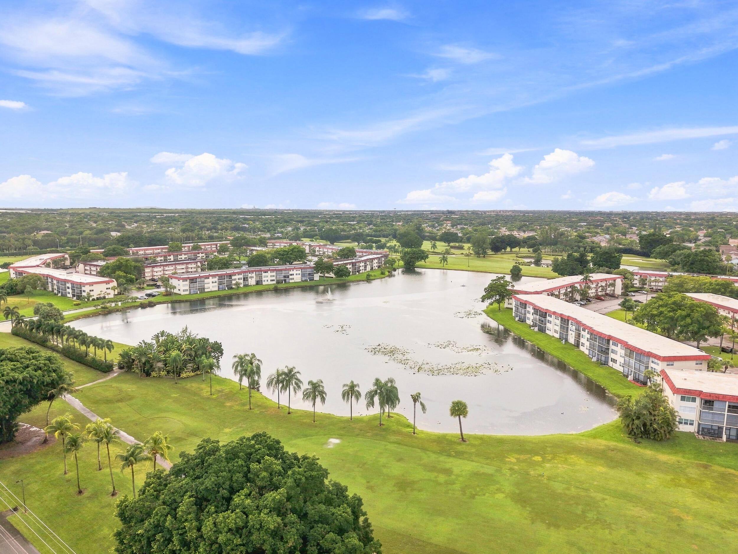 9400 N HOLLYBROOK LAKE Drive 208, Pembroke Pines, FL 33025, Pembroke Pines - Photo 3