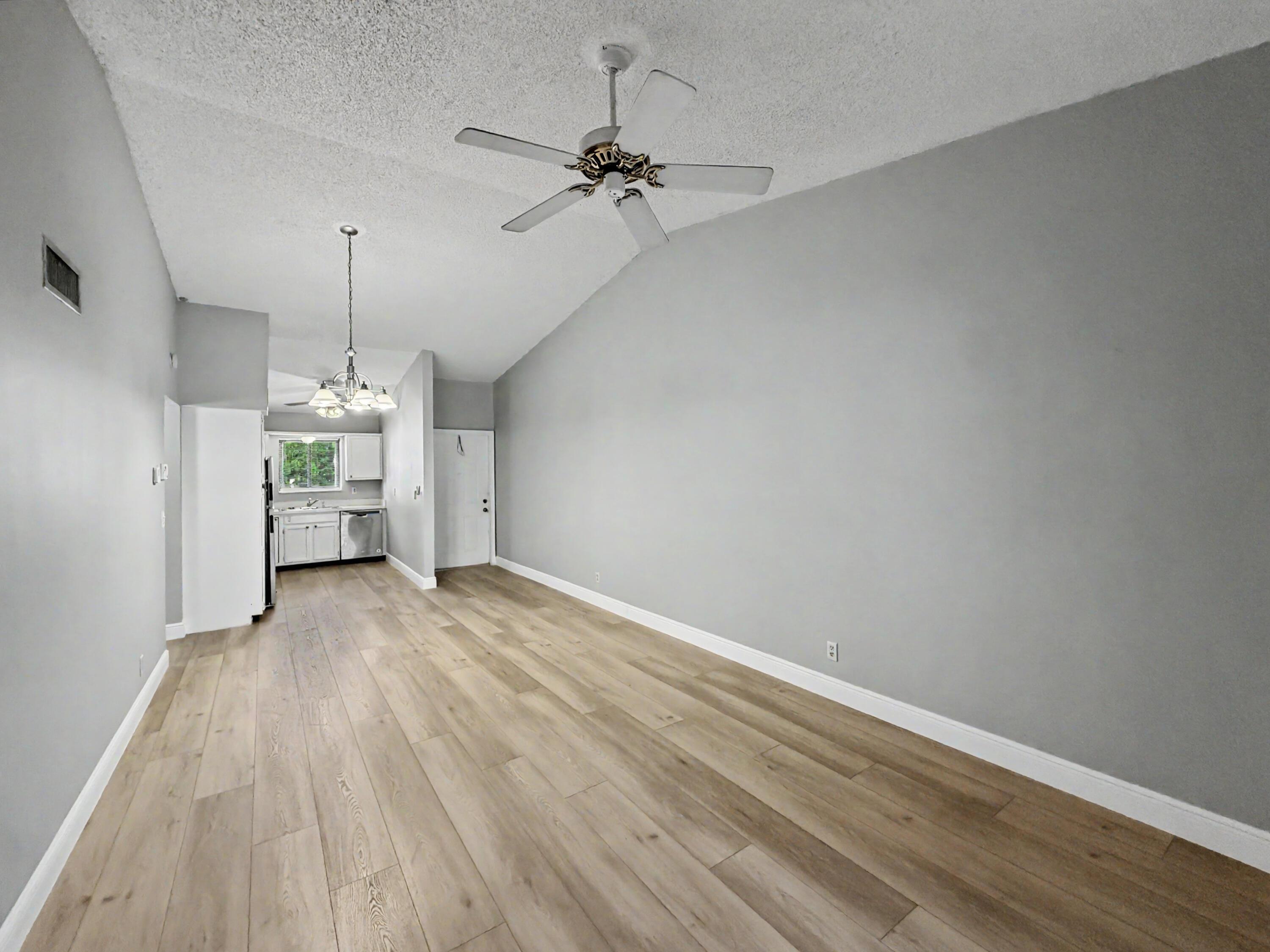 330 Palmwood Place 210, Boca Raton, FL 33431, Boca Raton - Photo 3