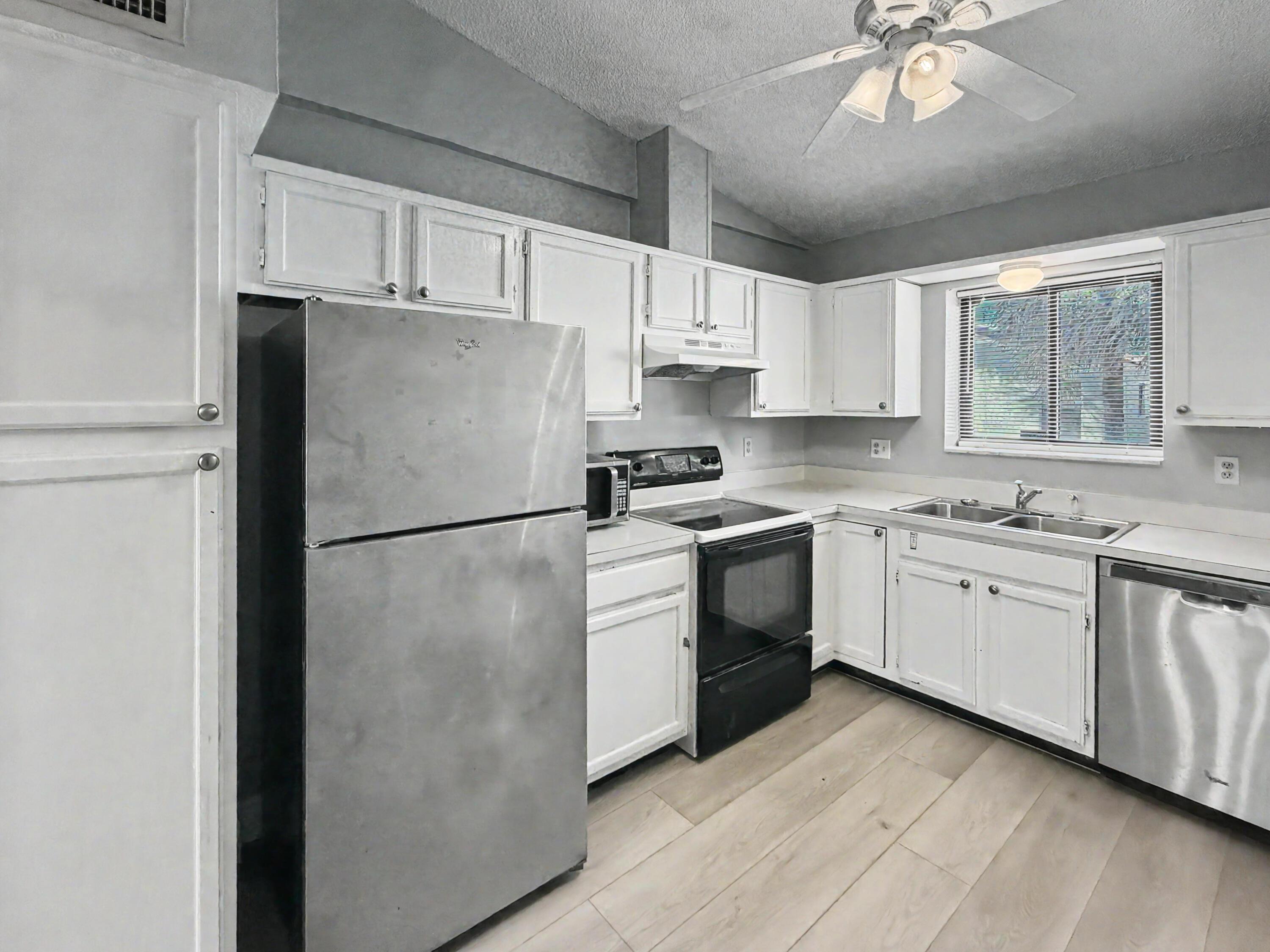 330 Palmwood Place 210, Boca Raton, FL 33431, Boca Raton - Photo 4