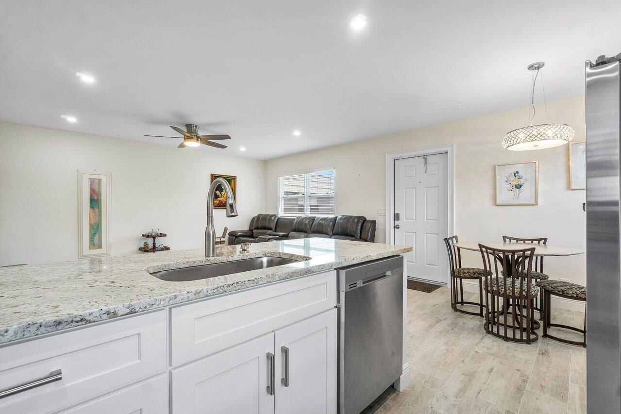 76 FLANDERS B, Delray Beach, FL 33484, Delray Beach - Photo 4