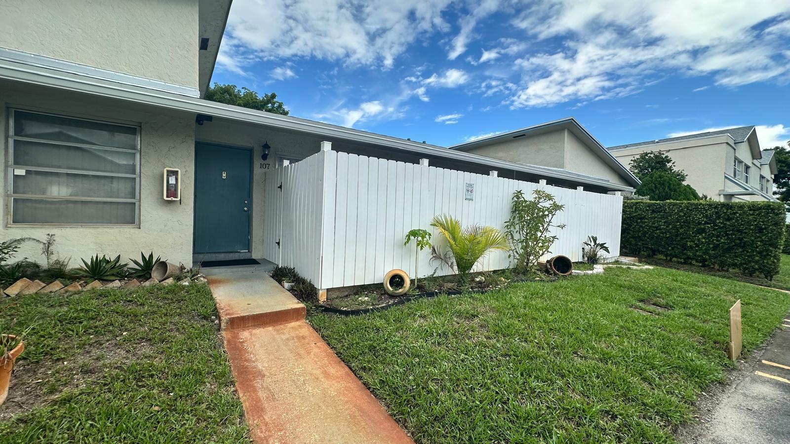 3000 NW 5th Terrace 107, Pompano Beach, FL 33064, Pompano Beach - Photo 2