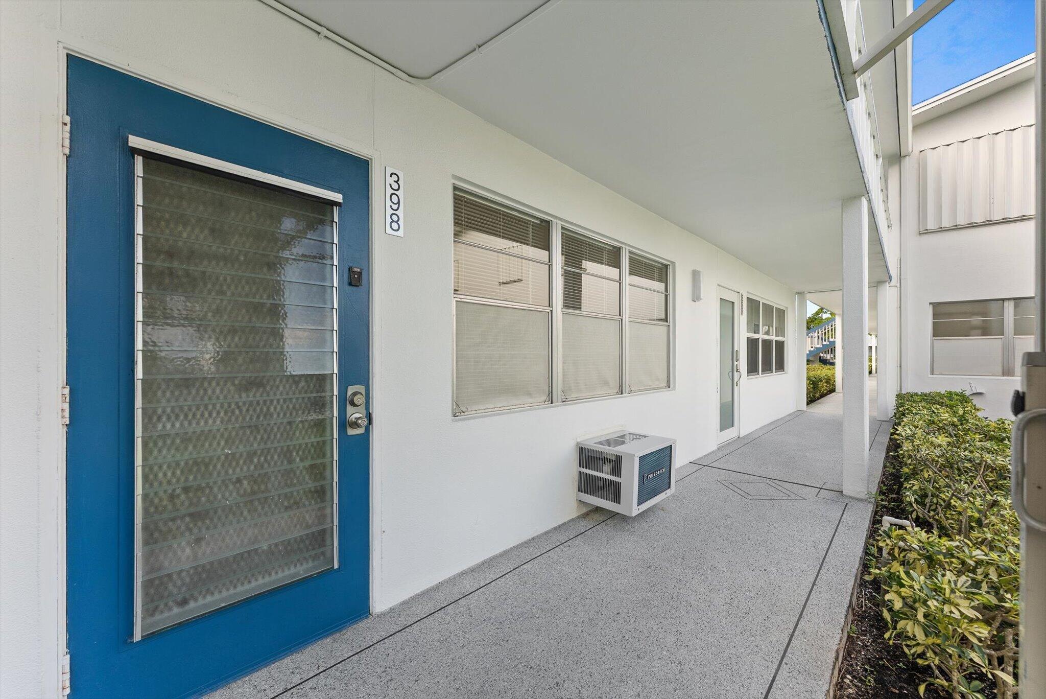 398 Tilford S, Deerfield Beach, FL 33442, Deerfield Beach - Photo 3
