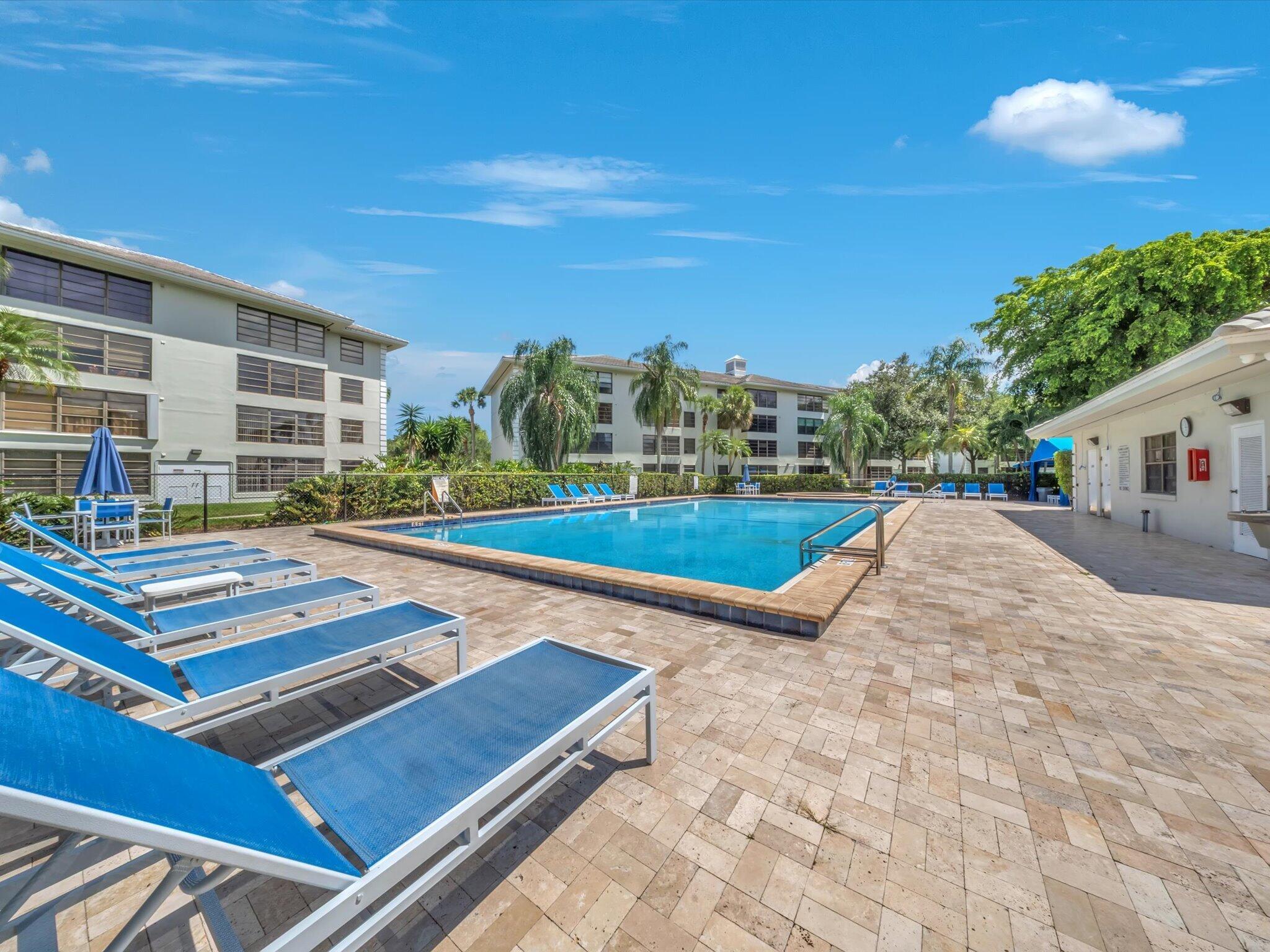 1701 Whitehall Drive 302, Davie, FL 33324, Davie - Photo 4
