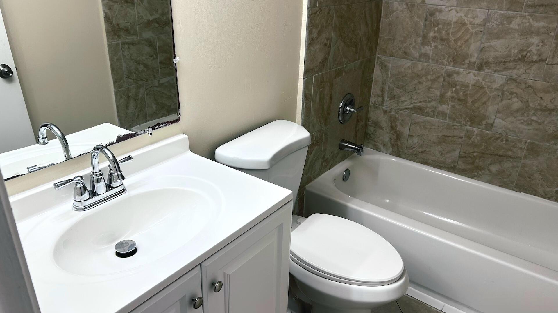 9938 Nob Hill Lane 9938, Sunrise, FL 33351, Sunrise - Photo 4