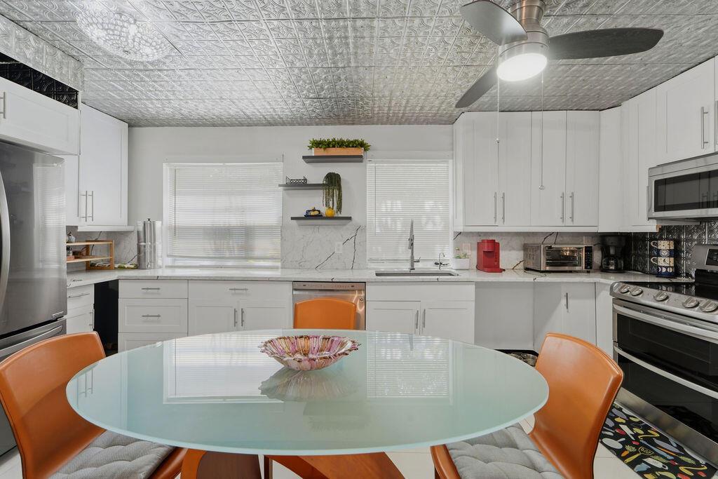 396 Monaco I 396-I, Delray Beach, FL 33446, Delray Beach - Photo 3