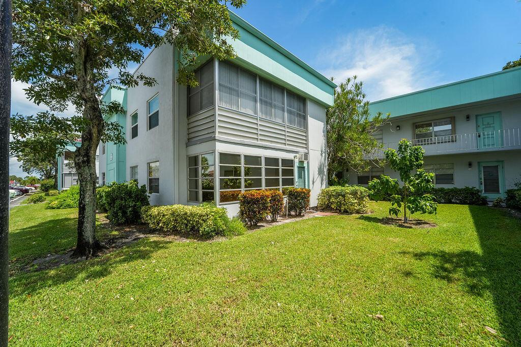 396 Monaco I 396-I, Delray Beach, FL 33446, Delray Beach - Photo 5