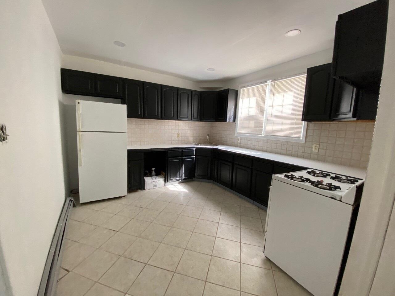 142 N Brandywine Avenue, Schenectady, NY 12307, Schenectady - Photo 2