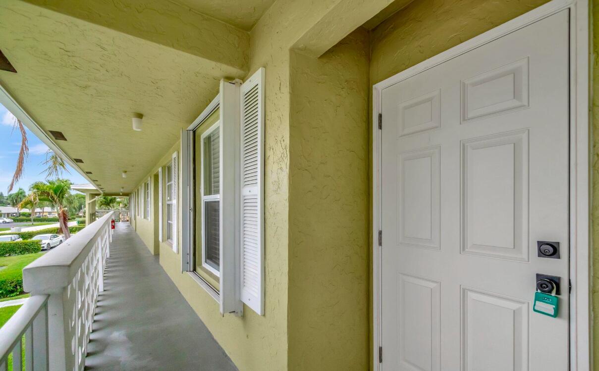 1140 MAHOGANY Way 204, Delray Beach, FL 33445, Delray Beach - Photo 5