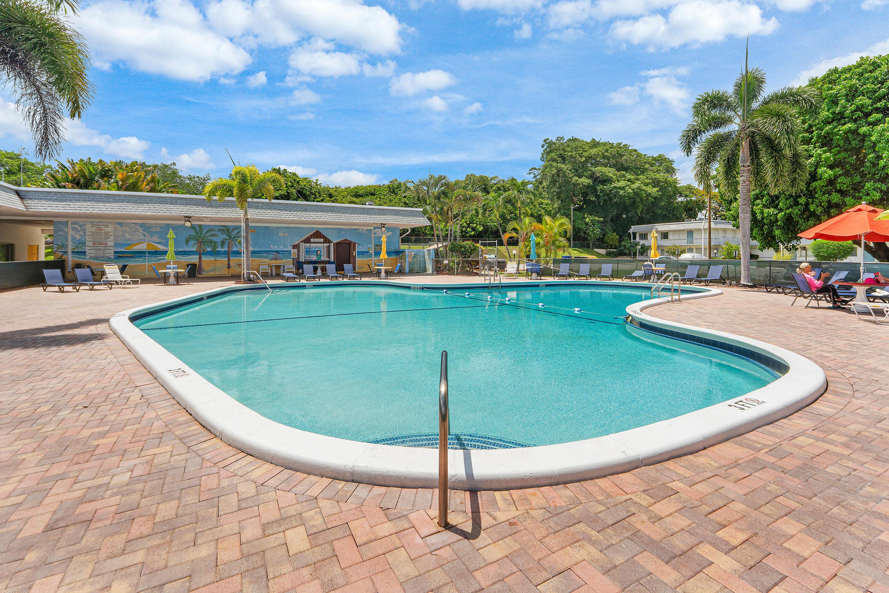 3120 Lake Osborne Drive Bldg 7 Unit 106, Lake Worth Beach, FL 33461, Lake Worth Beach - Photo 2