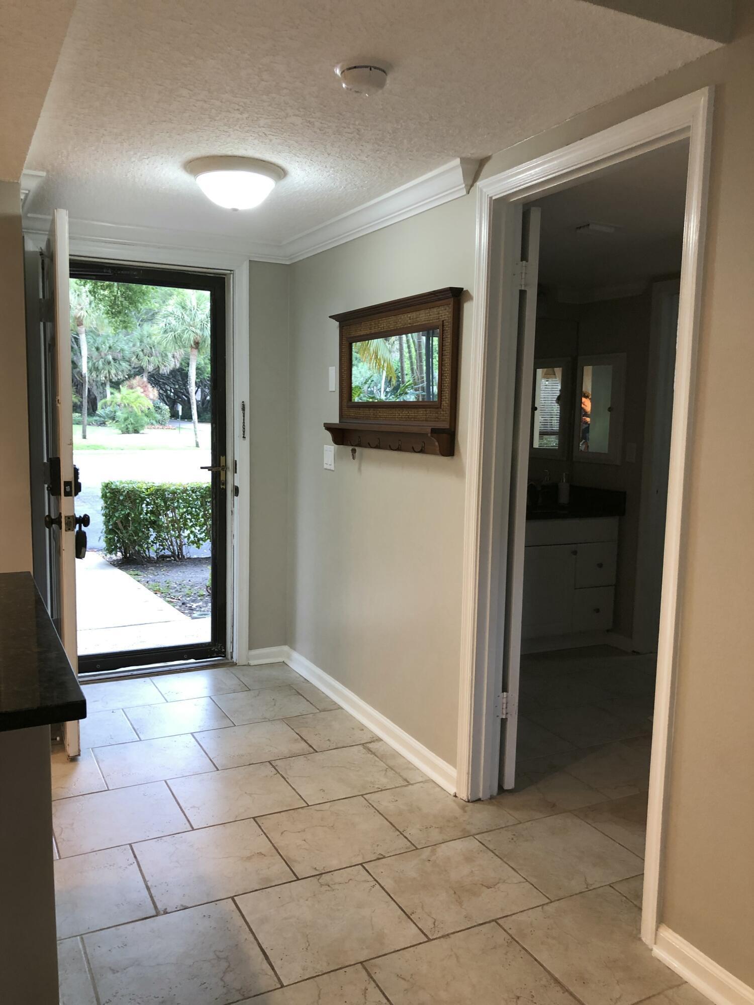 13334 Polo Club Road 218, Wellington, FL 33414, Wellington - Photo 2