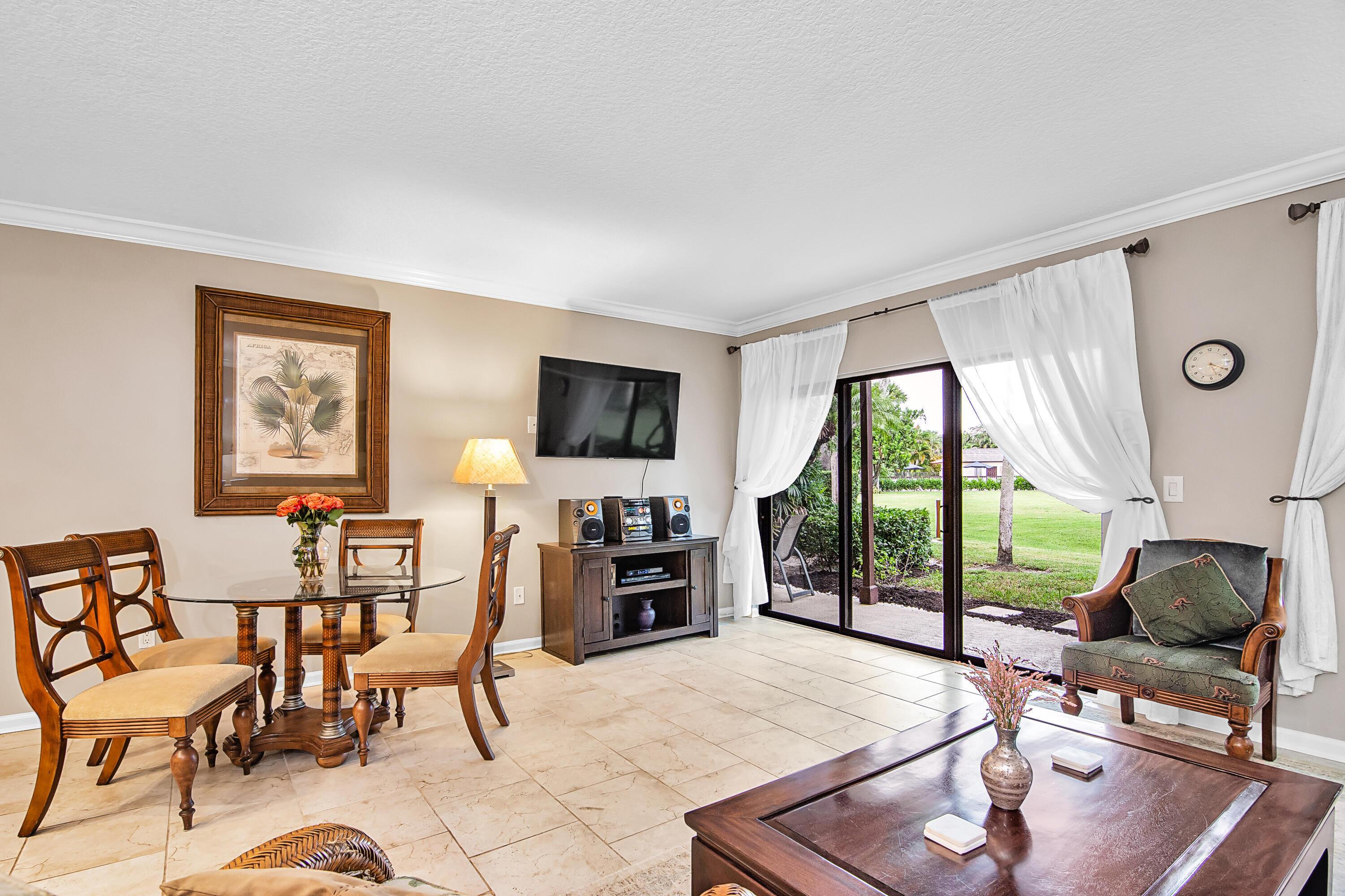 13334 Polo Club Road 218, Wellington, FL 33414, Wellington - Photo 4