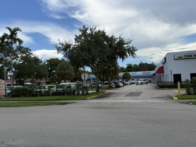 9880 Pines Boulevard, Hollywood, FL 33025, Hollywood