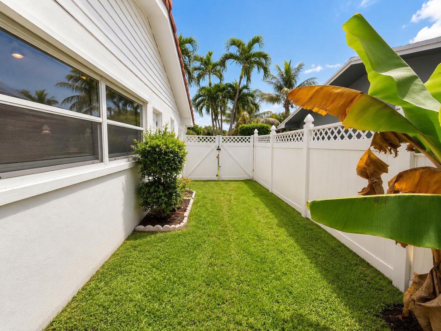 10873 MAGNOLIA Street, Palm Beach Gardens, FL 33418, Palm Beach Gardens - Photo 4