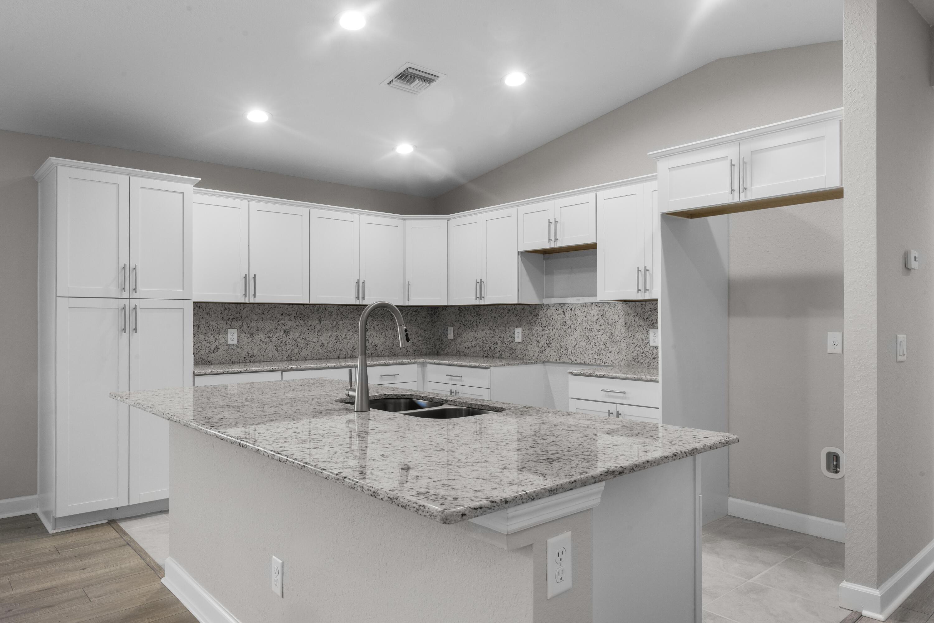 63 Mediterranean Boulevard E, Port St. Lucie, FL 34952, Port St. Lucie - Photo 4