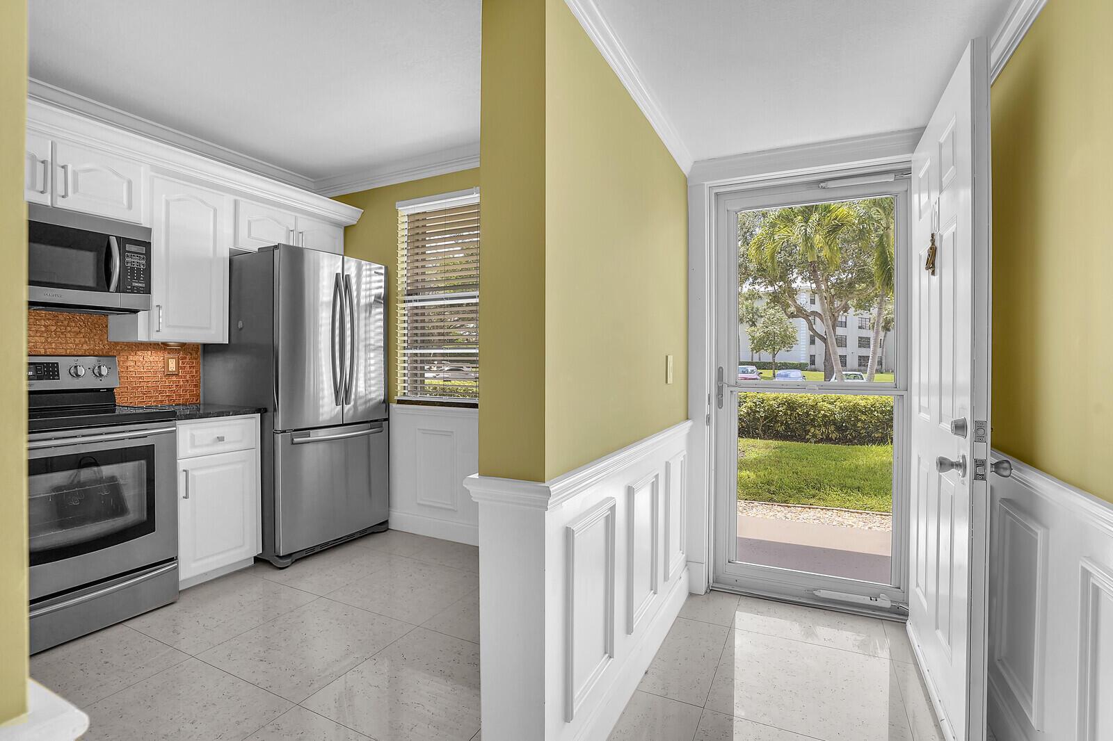 6073 BALBOA Circle 105, Boca Raton, FL 33433, Boca Raton - Photo 5