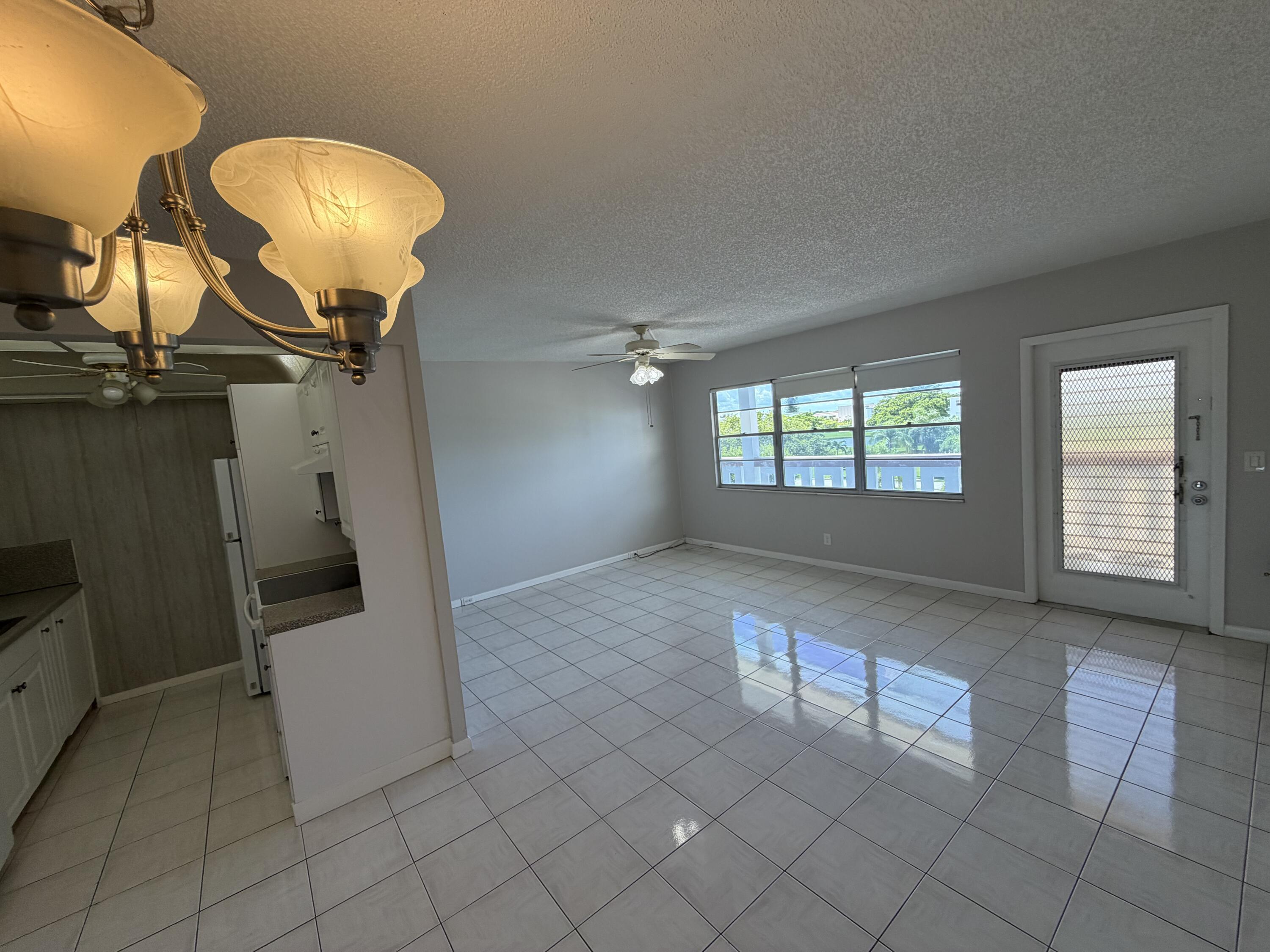 4089 WOLVERTON E, Boca Raton, FL 33434, Boca Raton - Photo 2
