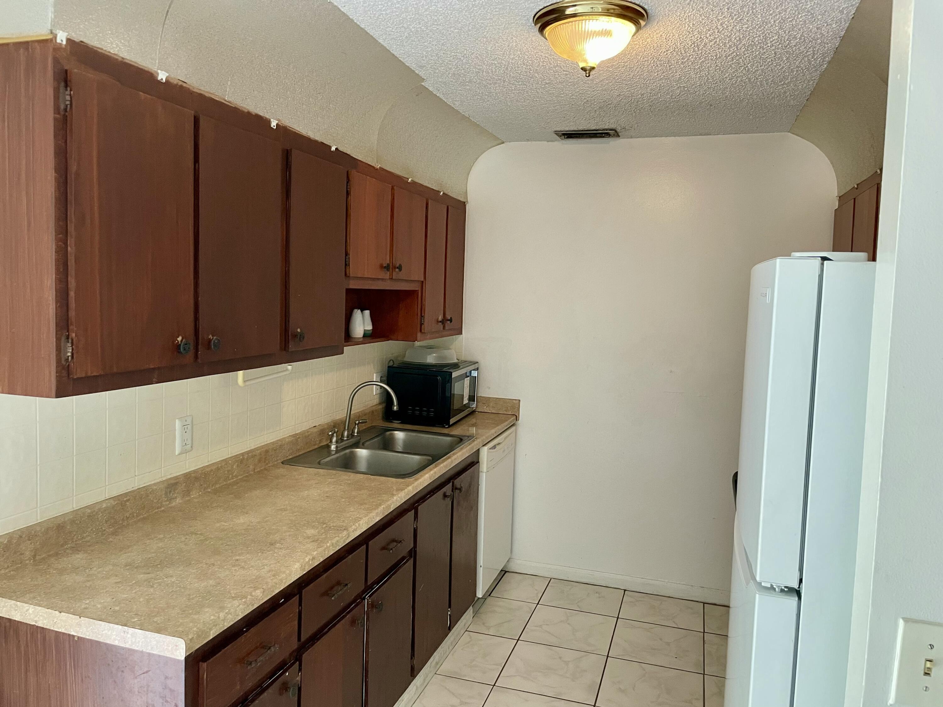 3293 Kirk Road Unit 7, Lake Worth, FL 33461, Lake Worth - Photo 4