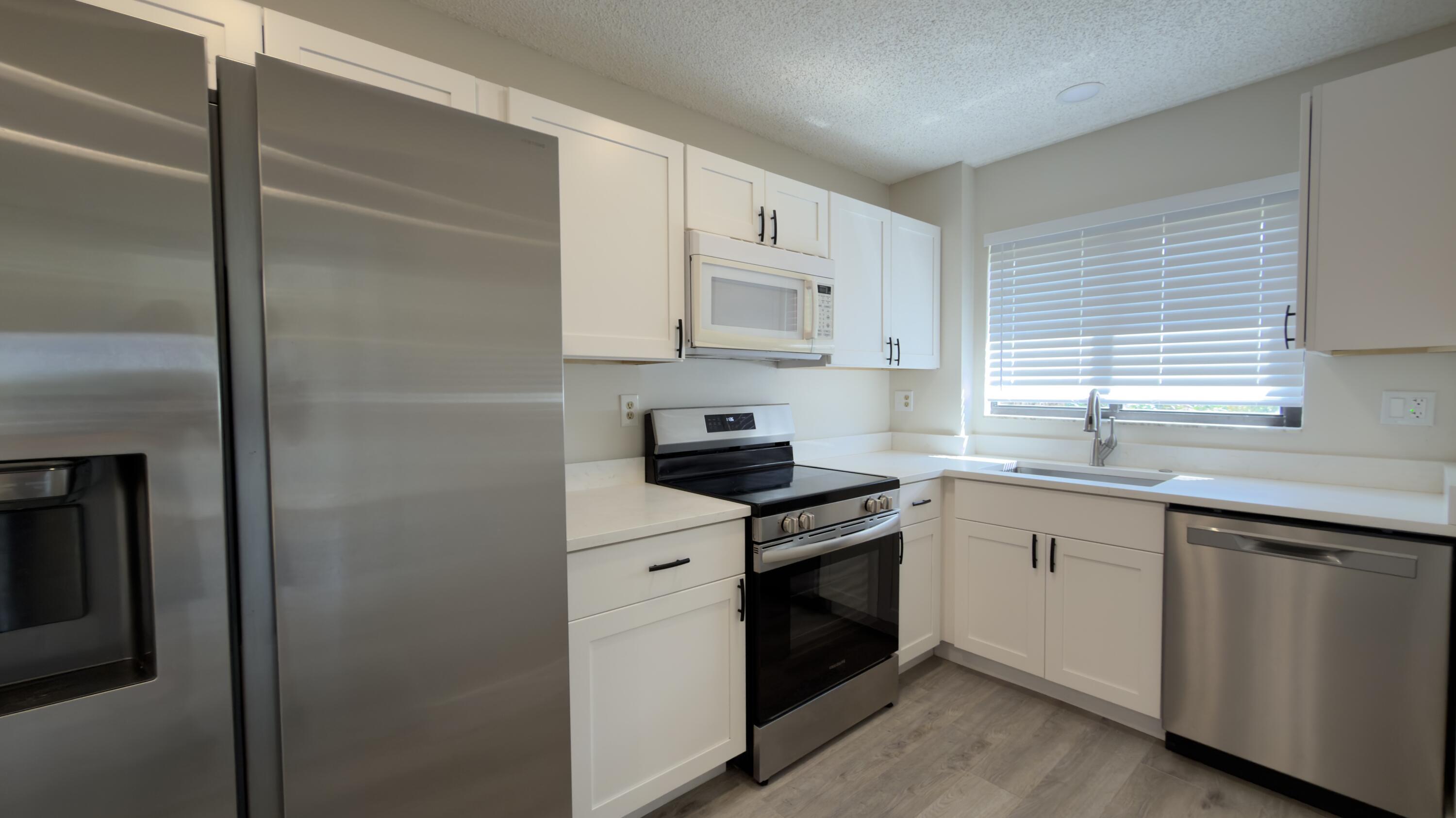 160 BELLA VISTA Court N 60, Jupiter, FL 33477, Jupiter - Photo 3